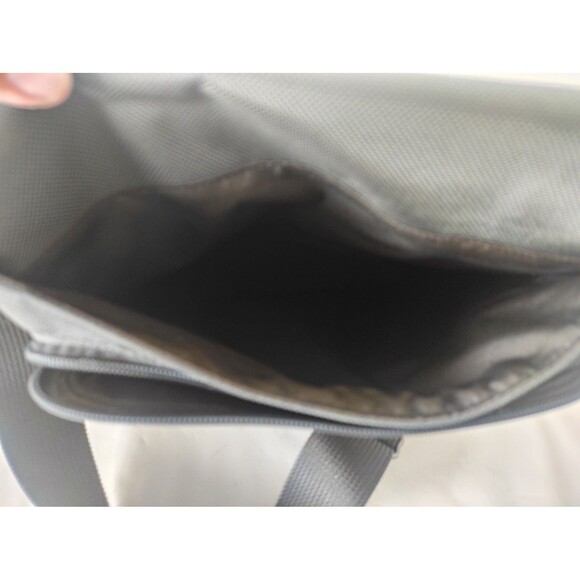 TUMI Alpha Small Flap Crossbody Grey Shoulder Bag Pouch 22105DH 10.5"×12.2"x1.7" - Picture 10 of 16